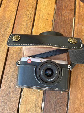 Custodia nera per Leica X1