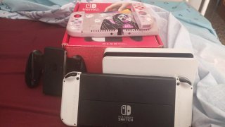 Nintendo Switch OLED Bianca