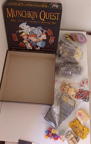 Munchkin Quest + Buscando Problemas Juego de Mesa
