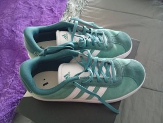 Tenis Adidas Verdes y Blancos