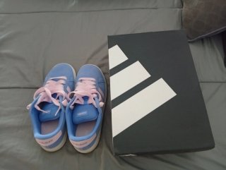 Tenis Adidas Azul y Rosa