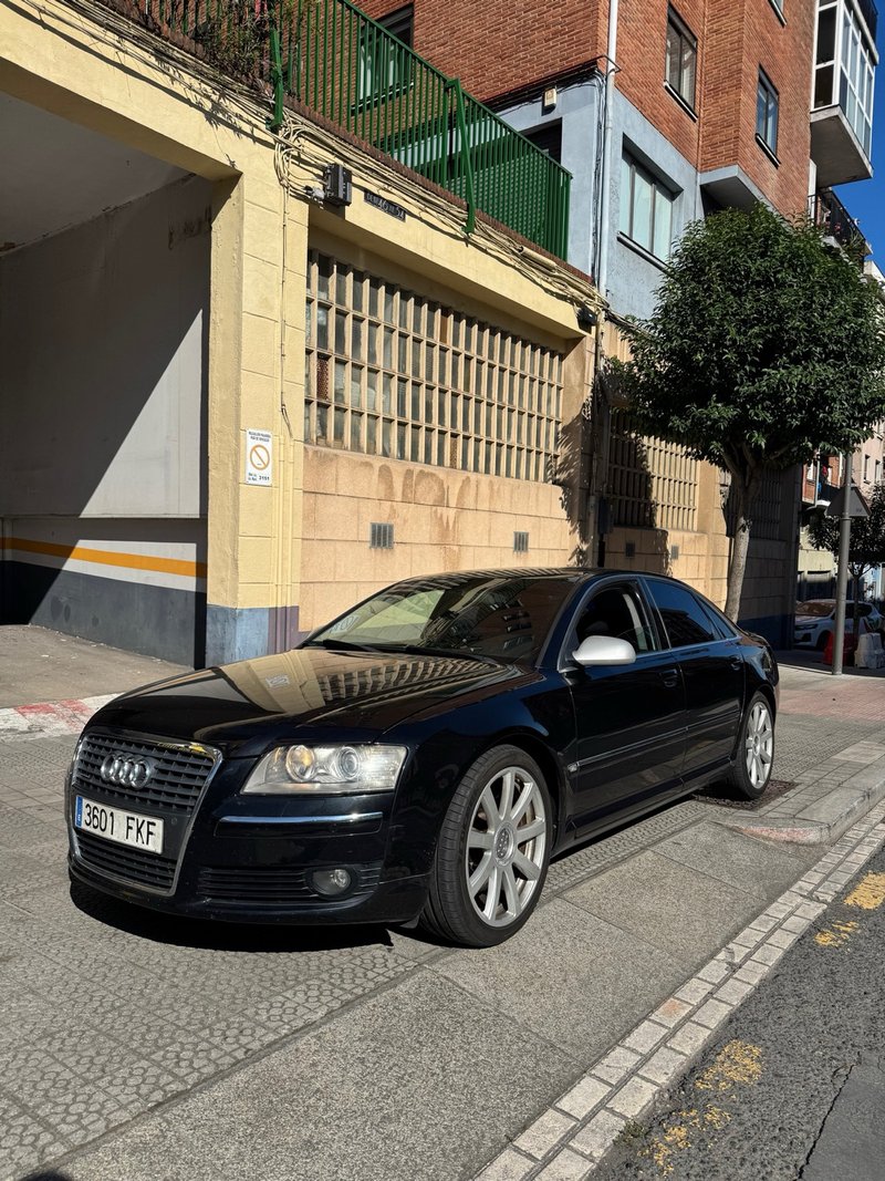 Audi A8 2007 - foto 1
