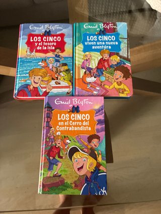 3 libros sobre 5 niños muy aventureros