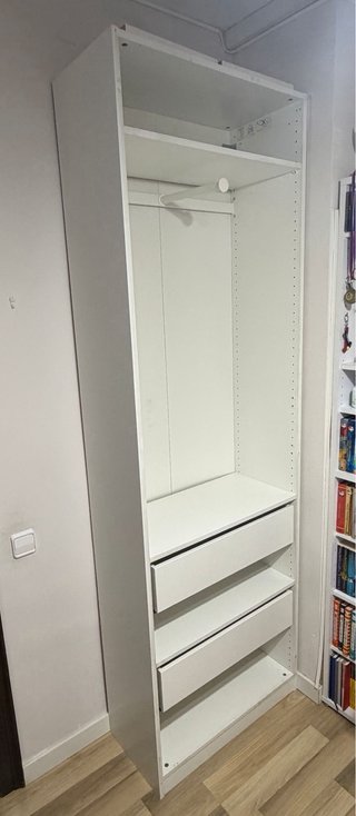 Armario IKEA PAX con cajones y baldas