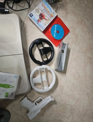 Nintendo Wii Balance Board + Wii Fit