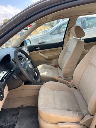 Volkswagen Golf 2000