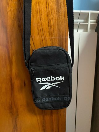 Riñonera Reebok Negra