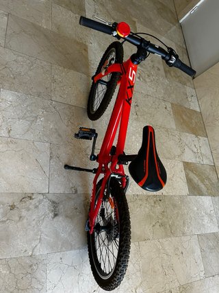 Bicicleta Monty 20 Rossa. Poco utilizzata.