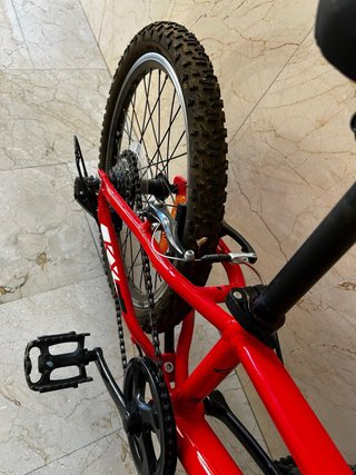Bicicleta Monty 20 Rossa. Poco utilizzata.