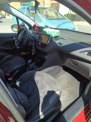 Peugeot 208 2013 puré tech