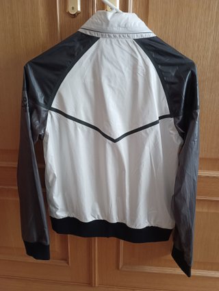 Chubasquero Cortavientos Ecoalf Gris y Blanco