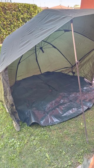Brolly carpfishing Milo