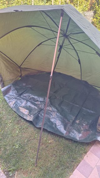 Brolly carpfishing Milo