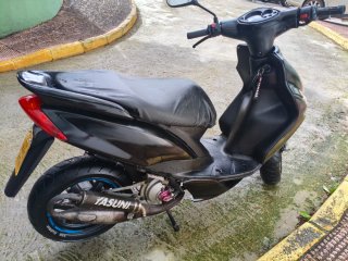 Yamaha Jog RR Negra