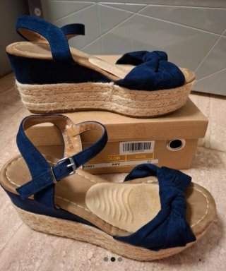 Sandalias cuña azul Jessy Ross Talla 37