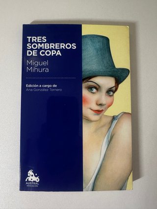 Tres sombreros de copa