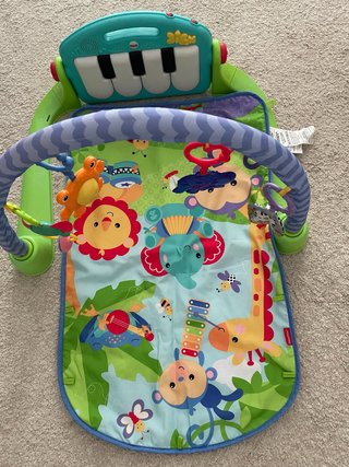 Manta de actividades para bebé marca Fisher Price