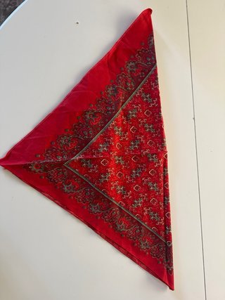 Pañuelo o bandana cuadrado estampado