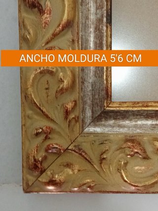 Marco de madera dorado y plateado