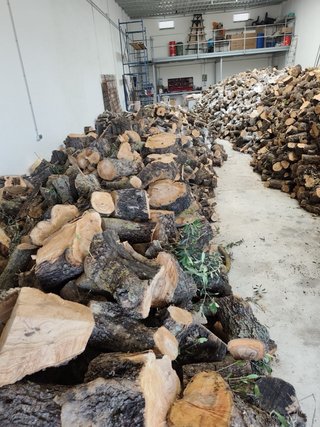 Leña de olivo para chimenea
