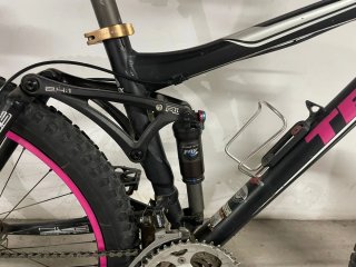 Bicicleta Trek Montaña Negra y Rosa