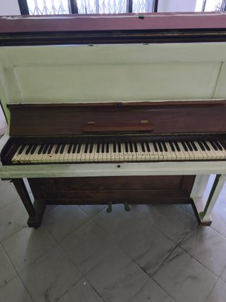 Pianoforte bianco
