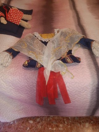Falda de fallera con manteletas y espardeyes
