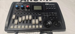 Zoom R8 Grabadora/Sampler/Controlador