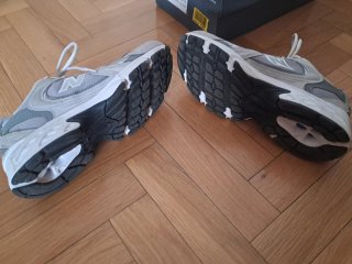 New Balance 530 gris/blanco Talla 41.5