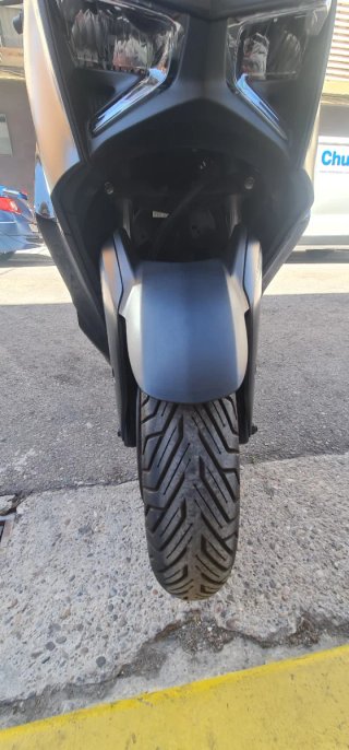Yamaha XMAX 125 Maxi Scooter Negra Mate