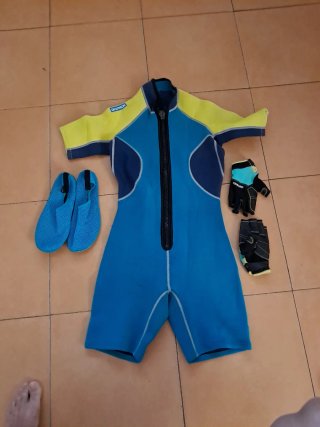 Conjunto neopreno chica Decathlon