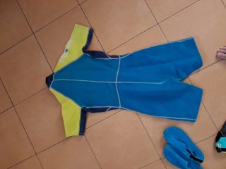 Conjunto neopreno chica Decathlon