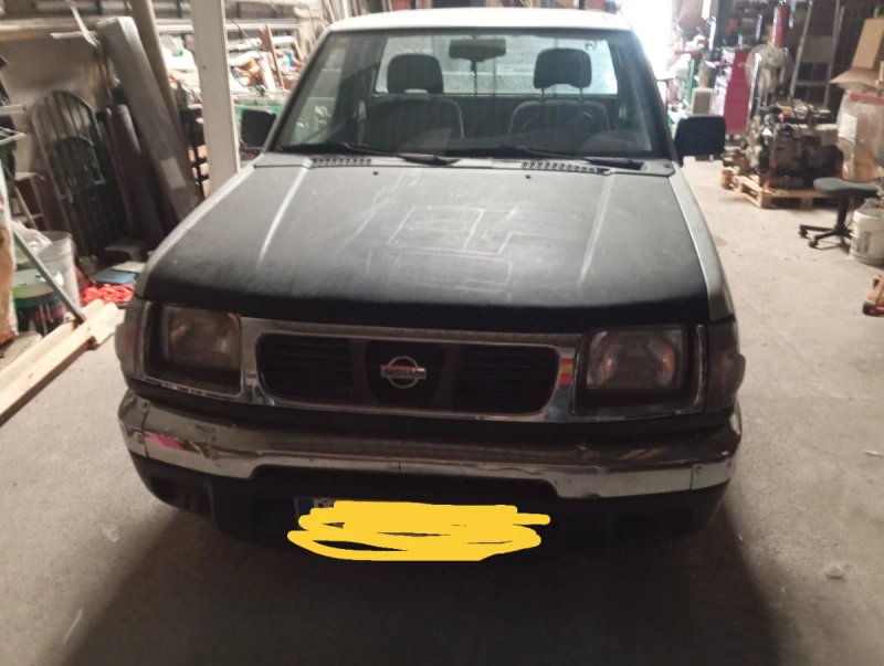 Nissan Pick-up 1999 - foto 1