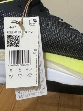 Adidas Adizero Boston 12 Talla 43 sin estrenar