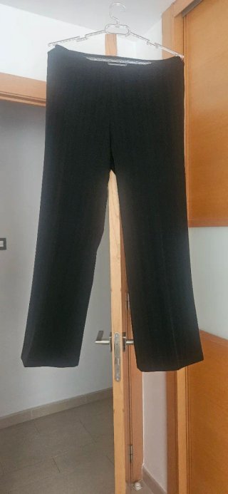 Pantalón negro cremallera lateral