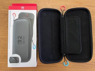 Nintendo Switch + 4 juegos + funda