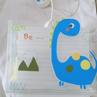 Lámpara infantil dinosaurio