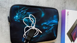 Lenovo Tab M10 FHD Plus 64GB + Caja + Lápiz tactil