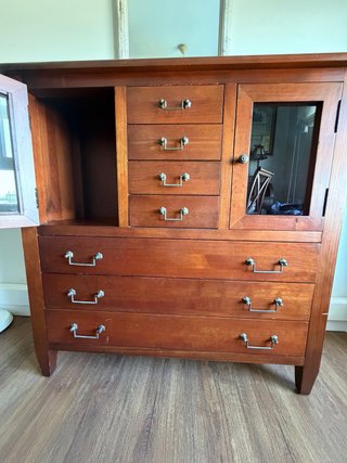 Vitrina/Mueble madera clásico con cajones