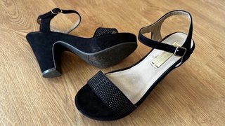 Sandalias XTI Negras Brillantes