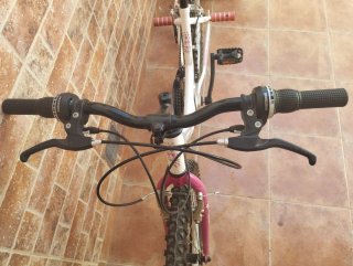 Bicicleta infantil BH blanca y rosa
