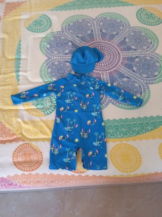 Bañador niño azul con estampado Stitch