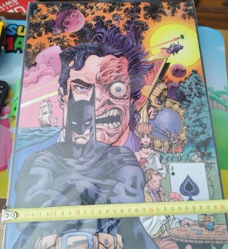 Lámina de Cartón Batman y Dos Caras. Walt Simonson