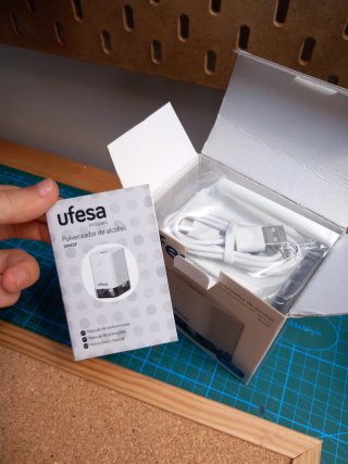 Dispensador alcohol Ufesa DM45P