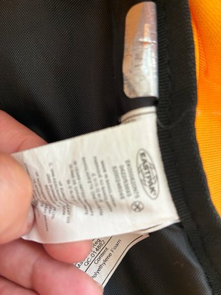 Mochila Eastpak Amarilla 24L