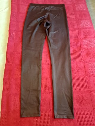 Lote 10 prendas: pantalón, falda, camiseta