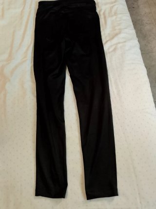 Lote 10 prendas: pantalón, falda, camiseta