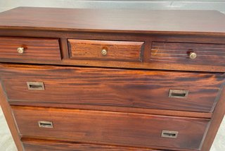 Cómoda Madera Tropical Estilo Marinero