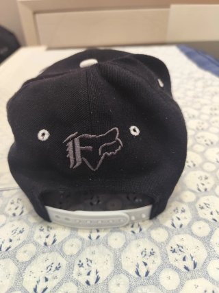 Gorra Fox Racing Negra y Gris POQUÍSIMO USO
