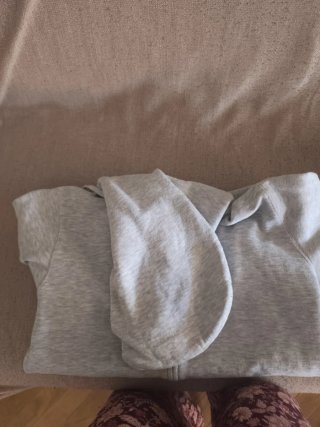 Lote 2 minifaldas y sudadera